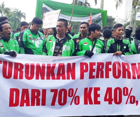 Ojek Online Tuntut Kenaikan Tarif