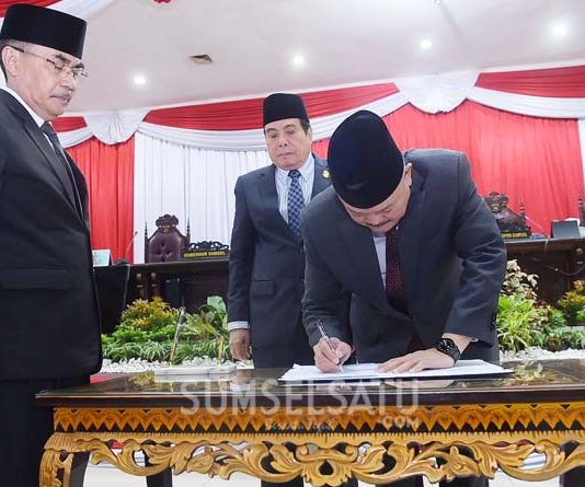 Pansus IV Setujui PDPE Jadi PT Sumsel Energi Gemilang