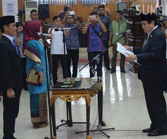 Gumari dan Sumiati Resmi Ngantor di DPRD Sumsel