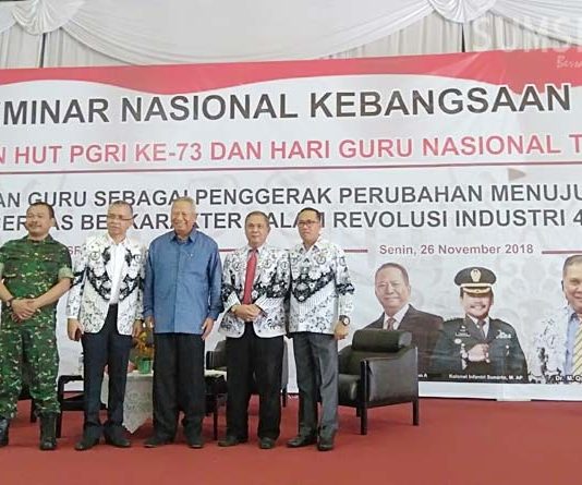 Pemerintah Daerah Diminta Bantu Tingkatkan Kesejahteraan Guru Honor