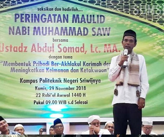 Ustadz Abdul Somad Ajak Mahasiswa Polsri Teladani Nabi Muhammad SAW
