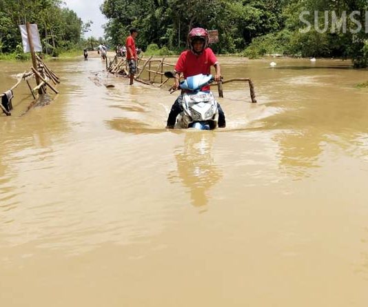 Sungai Lematang Meluap, Jalan Penghubung PALI – Prabumulih Lumpuh