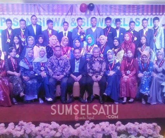 SMA Negeri 11 Palembang Lepas 409 Siswa