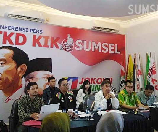 Awasi Tenda Umum Relawan di Dekat TPS