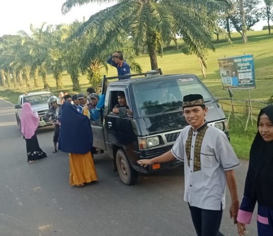 Peduli Sesama, Irmajah PALI Bagikan Takjil Gratis