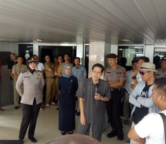 Herman Deru Diminta Tak Terapkan Sekolah Berbayar