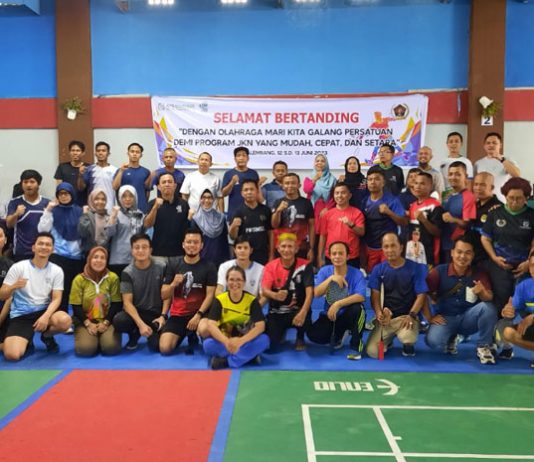 48 Pebulutangkis Ikuti Turnamen Gathering BPJS Kesehatan-PWI Sumsel