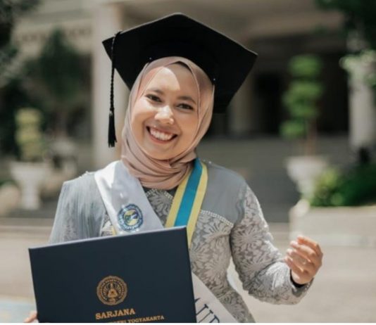 Deretan Universitas yang Dapat Lulus Tanpa Skripsi