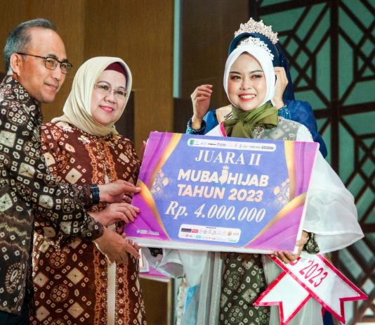 Bareng Istri, Pj Bupati Muba Jadi Saksi Pemilihan Miss Hijab Pertama di Sumsel