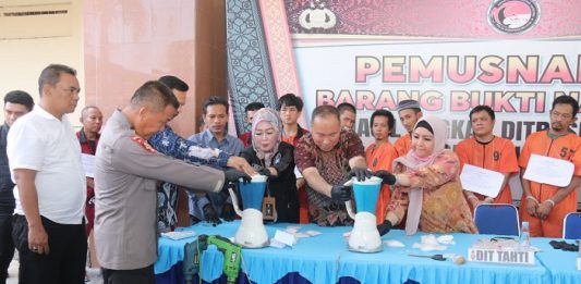 Polda Sumsel Musnahkan 1,7 Kg Shabu-shabu dan 6404 Ineks