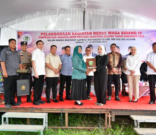 Warga Minta Harga Karet Naik, Sembako Diturunkan