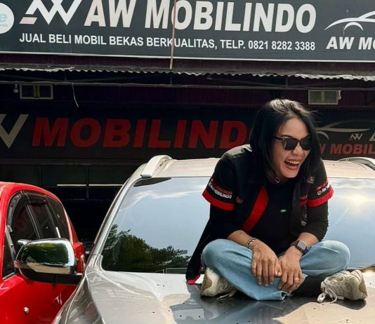 Bangga Berlogat Palembang, Ayuk Alis Kini Jadi Brand Ambassador dan Manager Talent