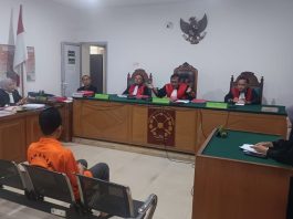 Tidur di Gubuk Berbantal Uang Rp1,9 M