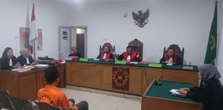 Tidur di Gubuk Berbantal Uang Rp1,9 M