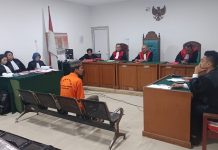 Nasehati Terdakwa Penjambretan, Hakim: “Berhentilah Gaweh Buyan!”