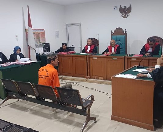 Nasehati Terdakwa Penjambretan, Hakim: “Berhentilah Gaweh Buyan!”