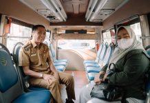 Tepati Janji, Ratu Dewa Naik Teman Bus, Tinggalkan Kendaraan Pribadi