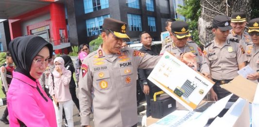 Polda Sumsel Kirimkan Bantuan Untuk Korban Bencana di Aceh, Sumut, dan Sumbar