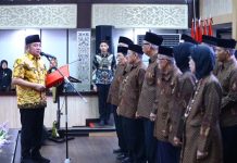 Kukuhkan Pengurus LLI 2025-2030, Herman Deru: Lansia Sumsel Harus Jadi Sumber Inspirasi Pembangunan