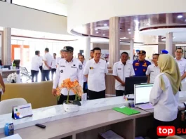 Pastikan Pelayanan Publik Gas Pol Usai Lebaran, Toha Tohet Sidak OPD dan Pantau WFA