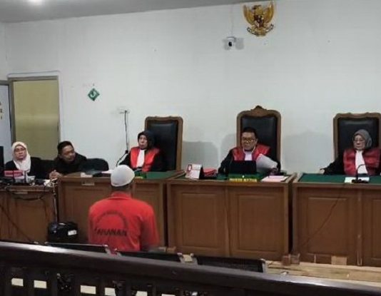 PUTUSAN----Majelis Hakim PN Palembang menggelar persidangan perkara Dedi Wanto dengan agenda pembacaan putusan, di ruang sidang PN Palembang, Rabu (10/6/2026). (FOTO: SS1/IST/HMN)