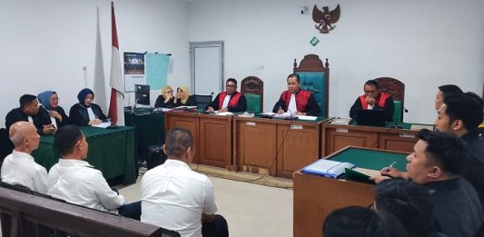 2 Mantan Direktur Keuangan Semen Baturaja Jadi Terdakwa Korupsi