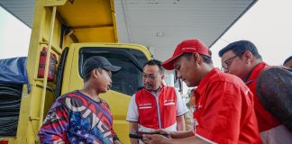 Pastikan Subsidi Tepat Sasaran, Dirut Pertamina Patra Niaga Tinjau Langsung Layanan SPBU di Palembang