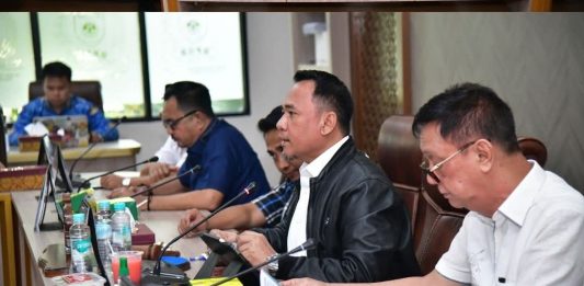 Buruh Sumsel Sampaikan 10 Tuntutan RUU Ketenagakerjaan ke DPRD, Desak Hapus ‘Outsourcing’