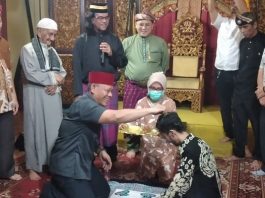 Komika Ali Alkaf Dimaafkan Dengan ‘Tepung Tawar’.