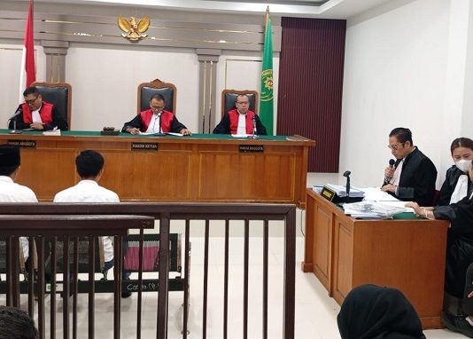 Anggota DPRD Muara Enim Nonaktif Minta Bebaskan dari Dakwaan dan Tuntutan